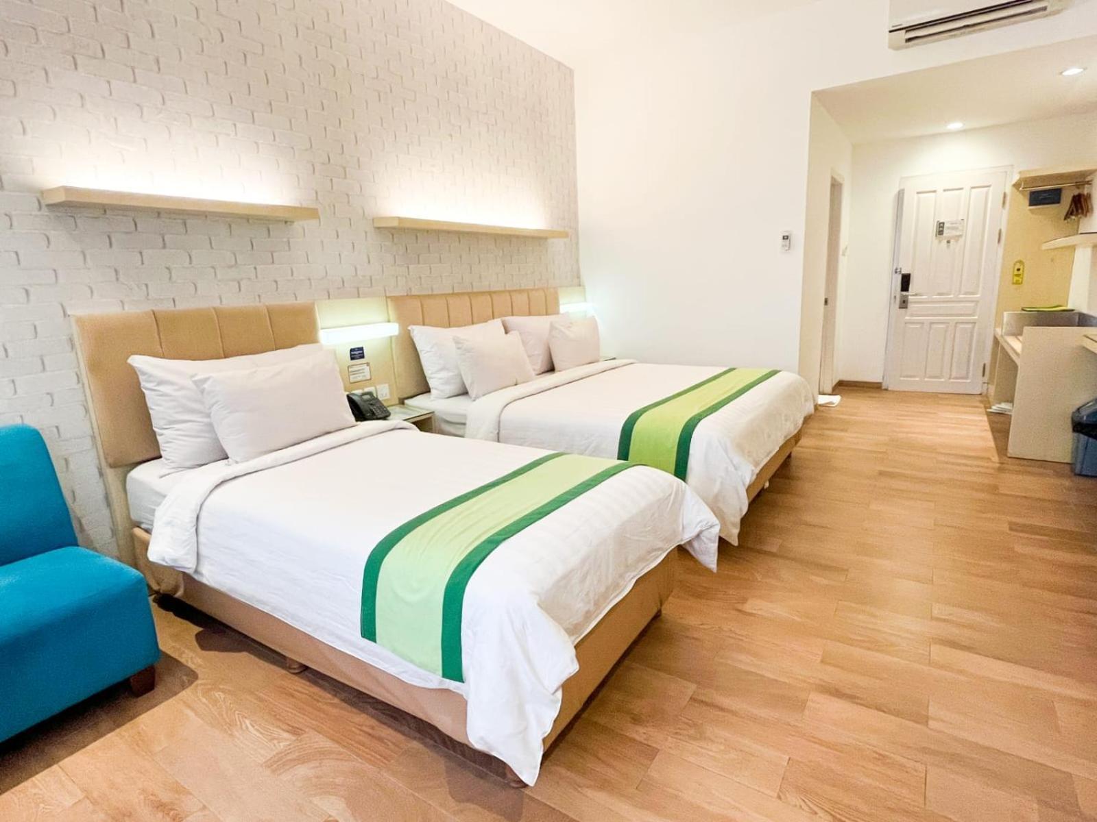 Hotel Wisata Niaga Campus Purwokerto Exterior photo
