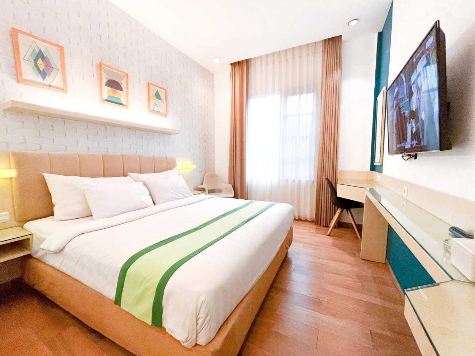 Hotel Wisata Niaga Campus Purwokerto Exterior photo